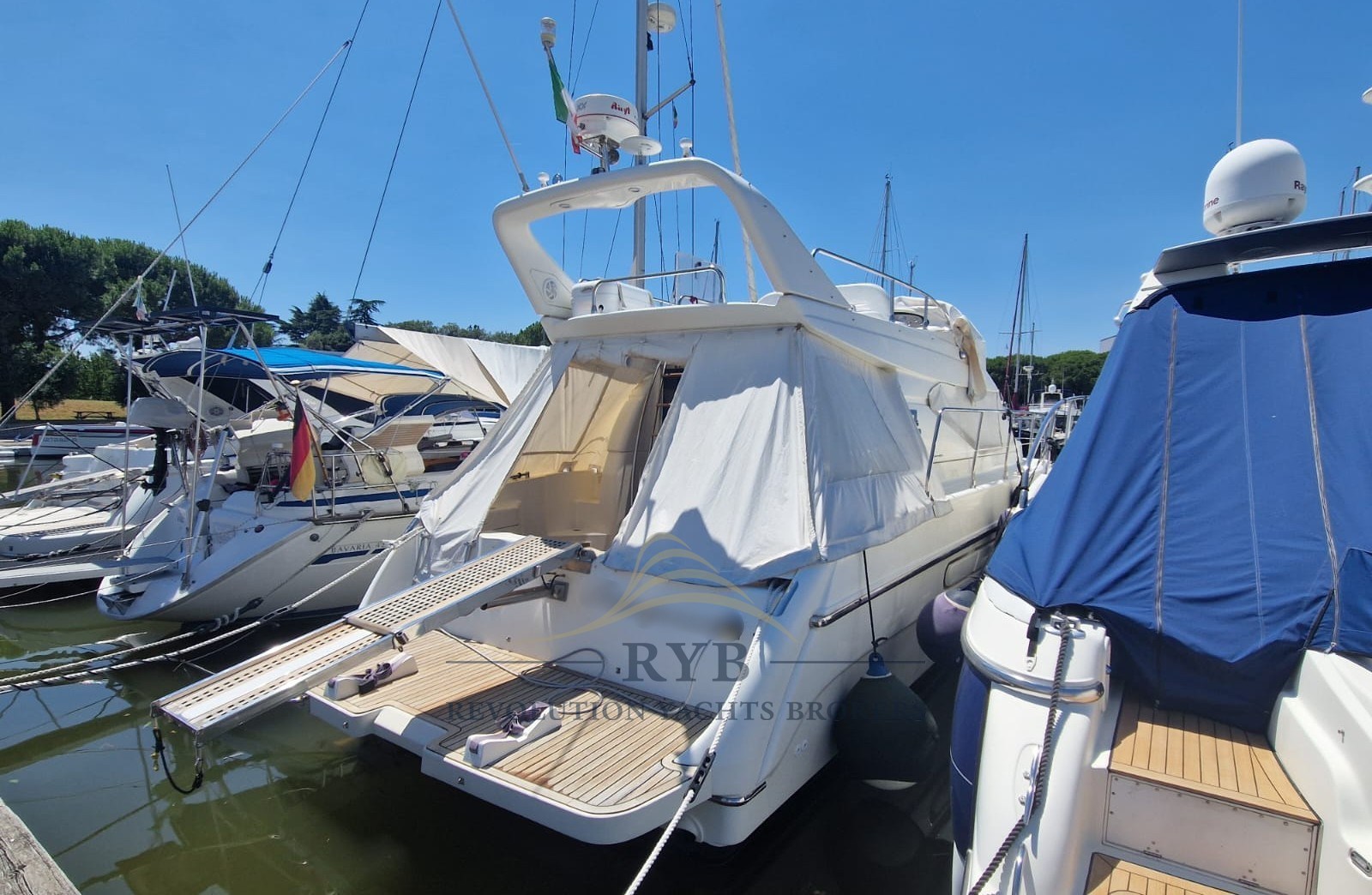 1996 Azimut AZ 40 Fly, dovoz Skladom v EÚ — foto 1 | AMECAR 1996 Azimut AZ 40 Fly, dovoz Skladom v EÚ — foto 1