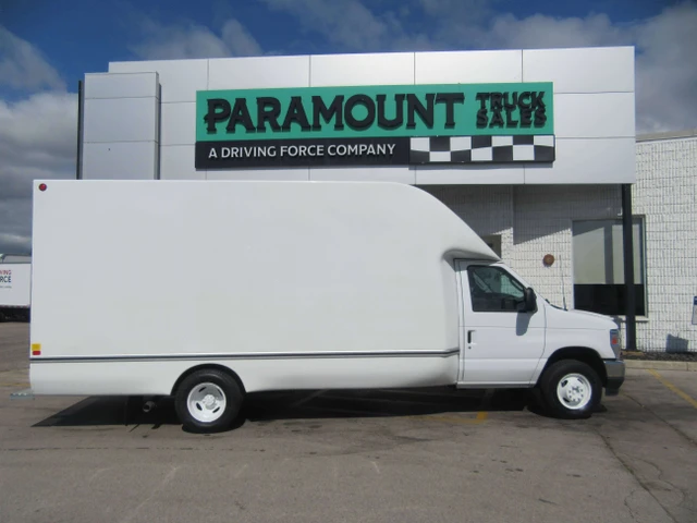 2024 Ford E-450 16FT AEROCELL BOX CUBE, biela, 55 020 km, dovoz Kanada — foto 2 z 5