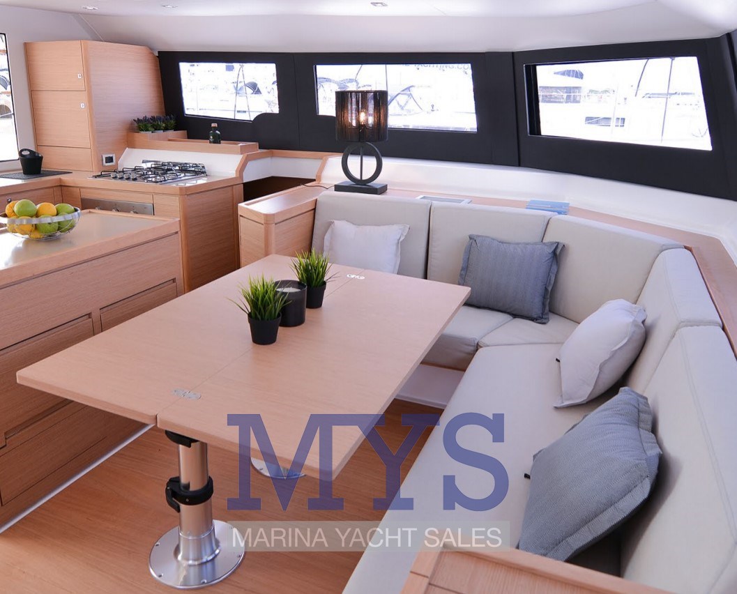 Location Dufour Yachts 48 Catamarans (2022) En charter, dovoz Skladom v EÚ — foto 13 z 20