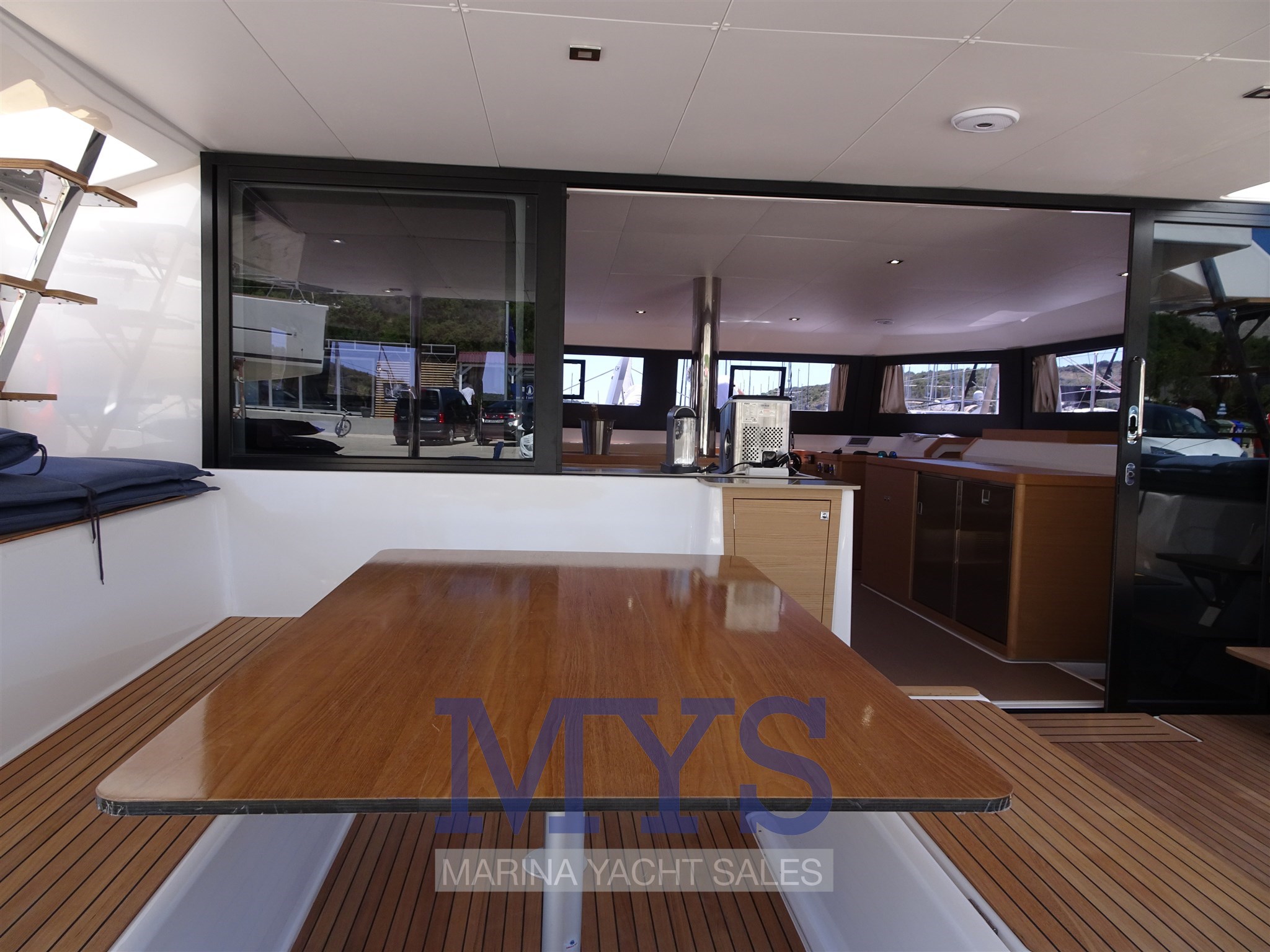 Location Dufour Yachts 48 Catamarans (2022) En charter, dovoz Skladom v EÚ — foto 8 z 20