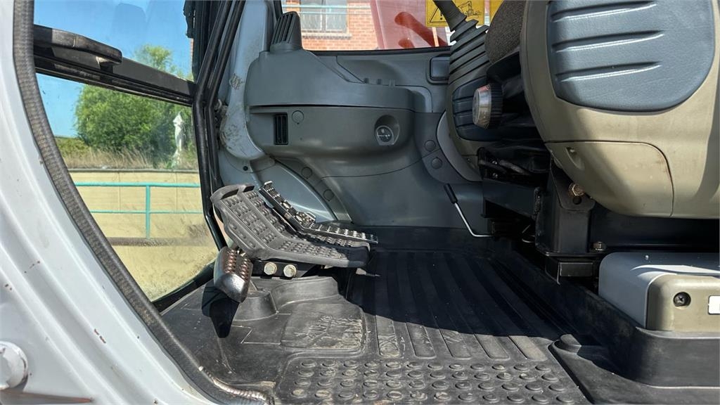 2000 Fiat-Hitachi EX215, 9 950 mth, dovoz Skladom v EÚ — foto 13 z 16