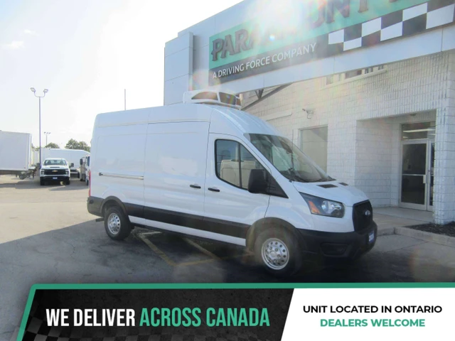 2024 Ford Transit Cargo Van T-250 HIGH ROOF ALL WHEEL DRIVE REEFER & STANDBY, 15 043 km, dovoz Kanada — foto 1