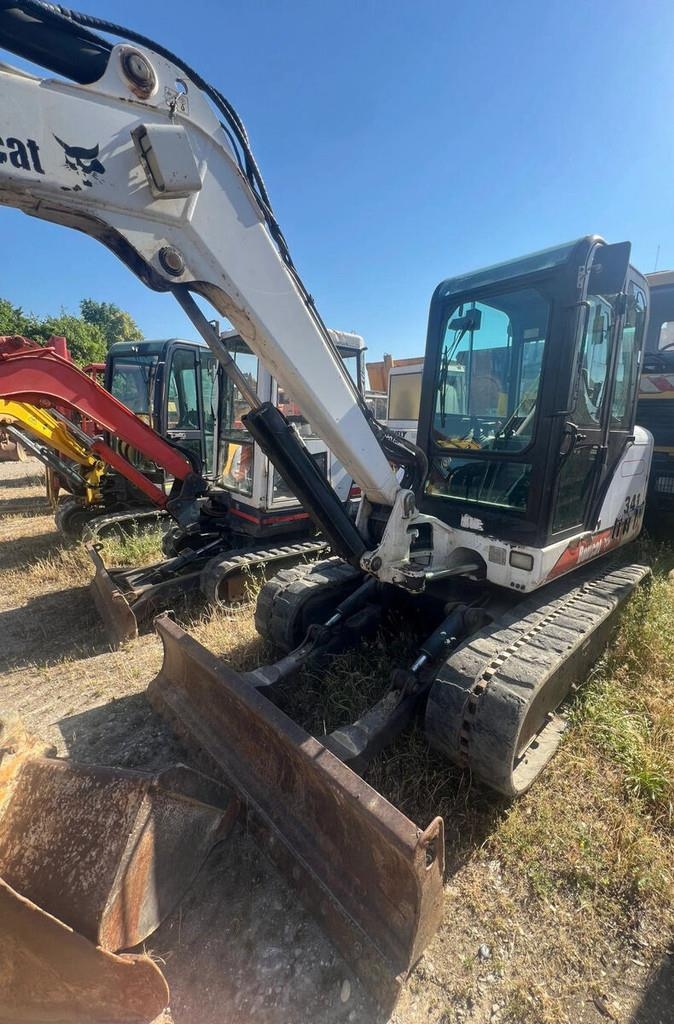 2001 Bobcat 341, 8 357 mth, dovoz Skladom v EÚ — foto 1 z 2 2001 Bobcat 341, 8 357 mth, dovoz Skladom v EÚ — foto 1 z 2