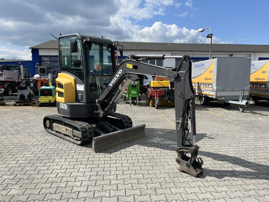 2019 Volvo ECR25D, 2 384 mth, dovoz Skladom v EÚ — foto 3 z 8