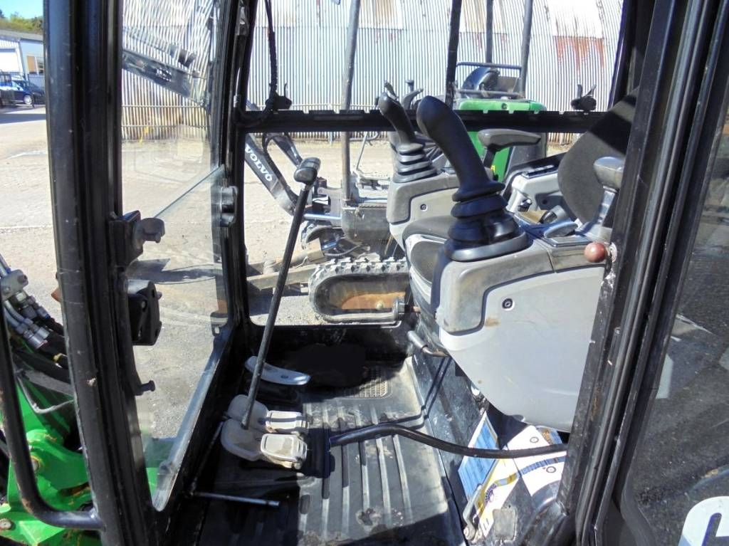 2018 Cat 301.7 D, 2 068 mth, dovoz Skladom v EÚ — foto 13 z 16