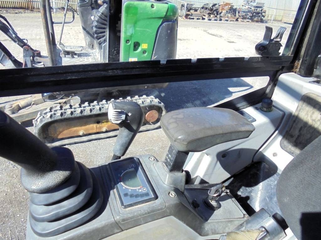 2018 Cat 301.7 D, 2 068 mth, dovoz Skladom v EÚ — foto 15 z 16
