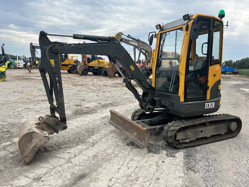 2012 Volvo ECR 28, 4 815 mth, dovoz Skladom v EÚ — foto 1 | AMECAR 2012 Volvo ECR 28, 4 815 mth, dovoz Skladom v EÚ — foto 1