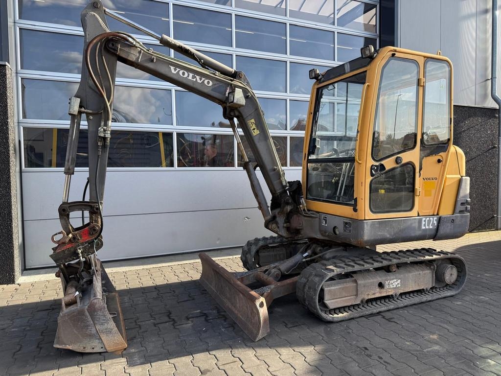 2006 Volvo EC25, 3 709 mth, dovoz Skladom v EÚ — foto 2 z 16