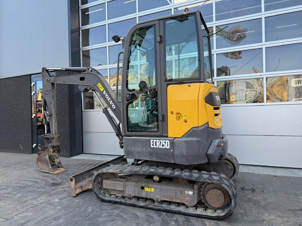 2017 Volvo ECR25D, 3 275 mth, dovoz Skladom v EÚ — foto 3 z 16