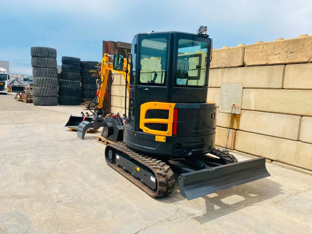 2025 Yuchai u35, 10 mth, dovoz Skladom v EÚ — foto 6 z 16