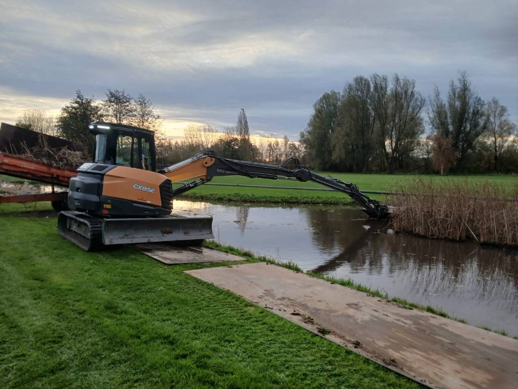 2025 Case CX 85 E, 400 mth, dovoz Skladom v EÚ — foto 6 z 11