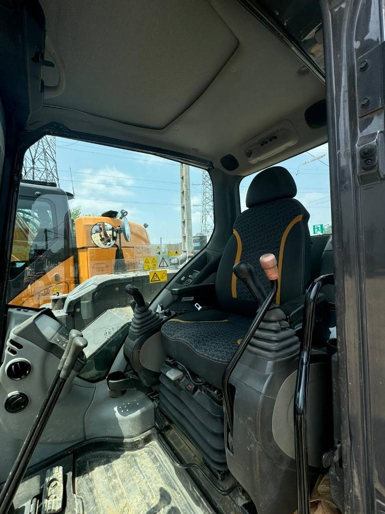 2018 Case CX 80 C, 4 056 mth, dovoz Skladom v EÚ — foto 12 z 16