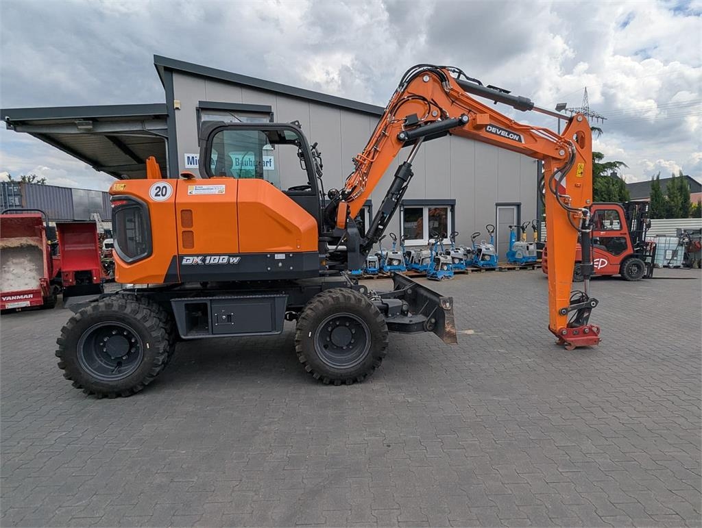 2023 Develon DX 100W-7, 380 mth, dovoz Skladom v EÚ — foto 1 | AMECAR 2023 Develon DX 100W-7, 380 mth, dovoz Skladom v EÚ — foto 1