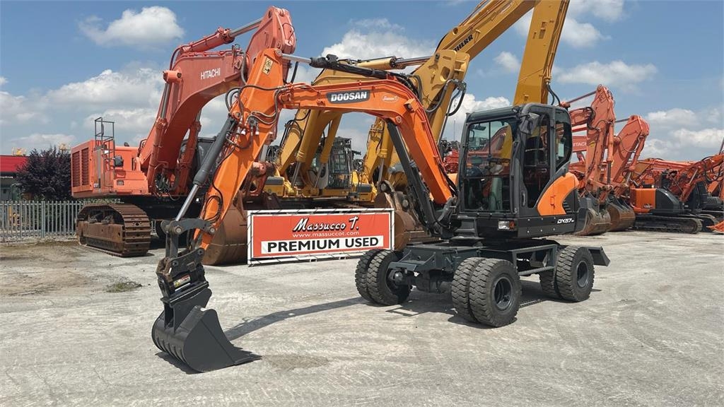2017 Doosan DX57W-5, 3 240 mth, dovoz Skladom v EÚ — foto 1 | AMECAR 2017 Doosan DX57W-5, 3 240 mth, dovoz Skladom v EÚ — foto 1