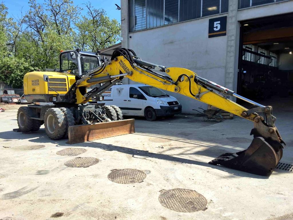 2019 Wacker Neuson EW 100, 6 889 mth, dovoz Skladom v EÚ — foto 1 | AMECAR 2019 Wacker Neuson EW 100, 6 889 mth, dovoz Skladom v EÚ — foto 1