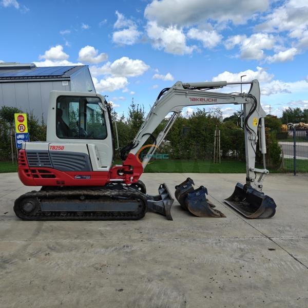 2018 Takeuchi TB 250, 1 410 mth, dovoz Skladom v EÚ — foto 1 | AMECAR 2018 Takeuchi TB 250, 1 410 mth, dovoz Skladom v EÚ — foto 1