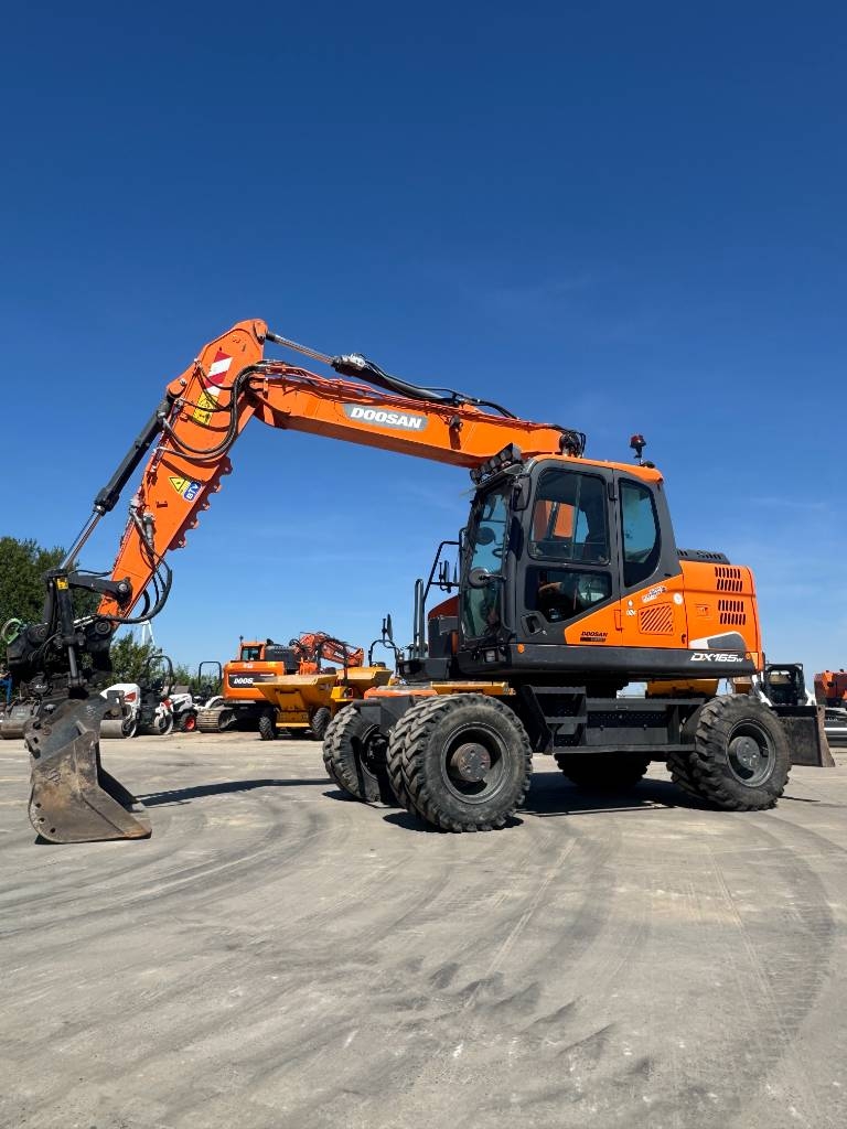 2020 Doosan DX 165 W-5, 4 170 mth, dovoz Skladom v EÚ — foto 1 | AMECAR 2020 Doosan DX 165 W-5, 4 170 mth, dovoz Skladom v EÚ — foto 1