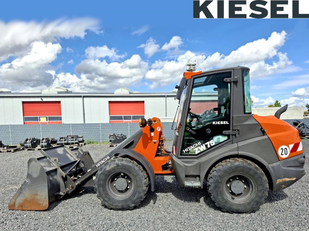 2023 Hitachi ZW 75-6, 590 mth, dovoz Skladom v EÚ — foto 1