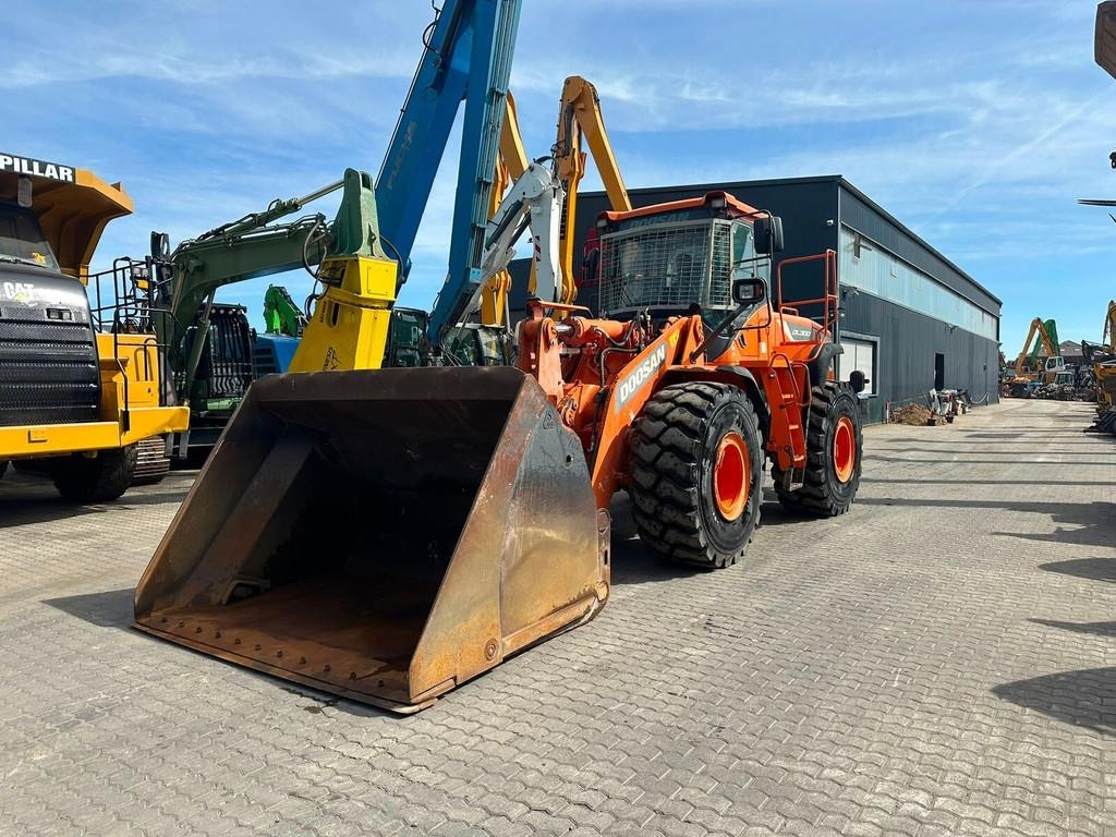 2017 Doosan DL 300-5, 6 705 mth, dovoz Skladom v EÚ — foto 1 | AMECAR 2017 Doosan DL 300-5, 6 705 mth, dovoz Skladom v EÚ — foto 1