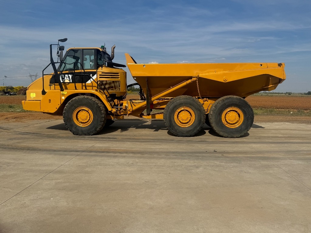 2008 Cat 725, 17 100 mth, dovoz Skladom v EÚ — foto 1 2008 Cat 725, 17 100 mth, dovoz Skladom v EÚ — foto 1