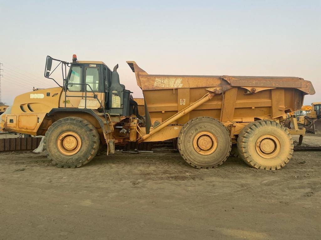 2004 Bell D35D, 20 000 mth, dovoz Skladom v EÚ — foto 1