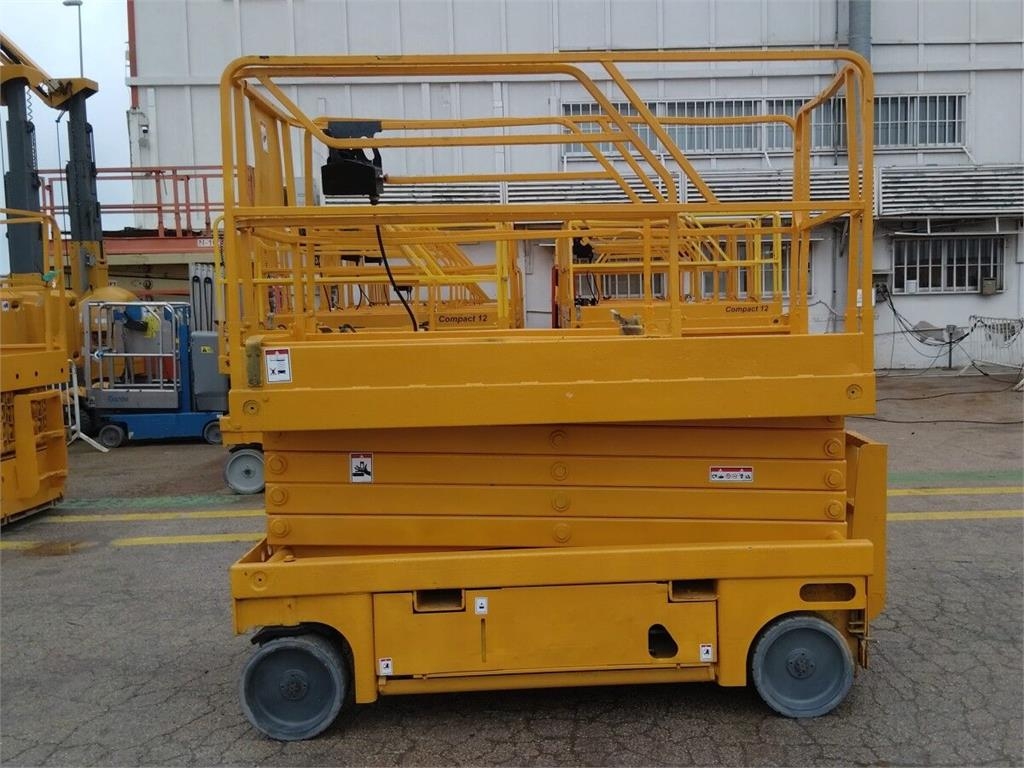Haulotte COMPACT 12, 1 575 mth, dovoz Skladom v EÚ — foto 1