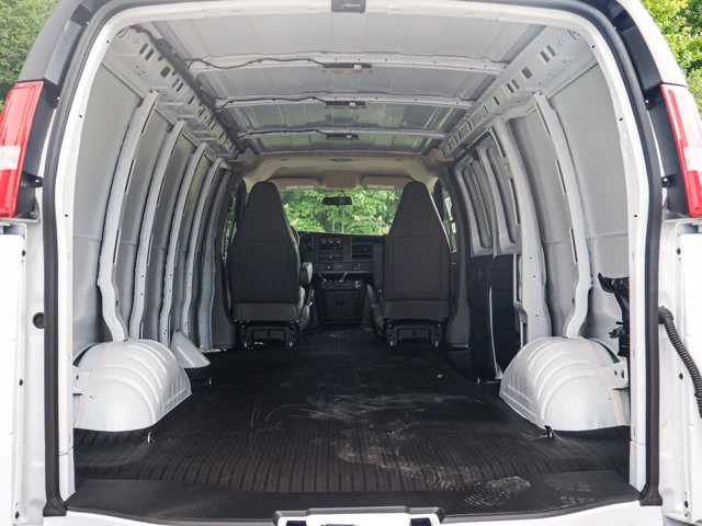 2025 Chevrolet Express - Power/Driver Convenience Pkg, biela, 90 km, dovoz Kanada — foto 11 z 20