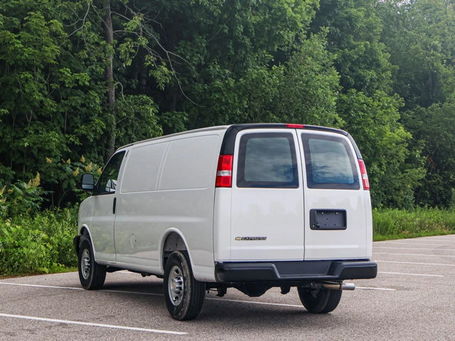 2025 Chevrolet Express - Power/Driver Convenience Pkg, biela, 90 km, dovoz Kanada — foto 12 z 20