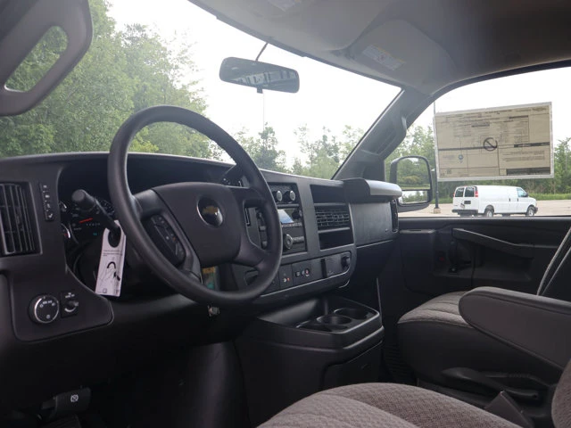 2025 Chevrolet Express - Power/Driver Convenience Pkg, biela, 90 km, dovoz Kanada — foto 16 z 20