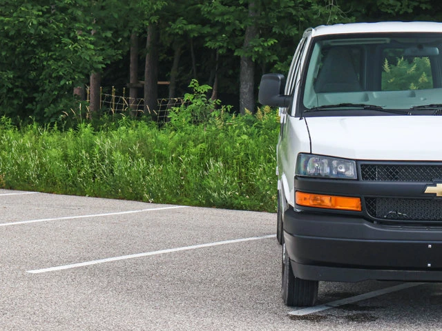 2025 Chevrolet Express - Power/Driver Convenience Pkg, biela, 90 km, dovoz Kanada — foto 5 z 20