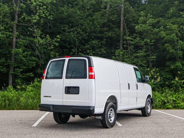 2025 Chevrolet Express - Power/Driver Convenience Pkg, biela, 90 km, dovoz Kanada — foto 8 z 20