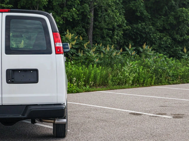 2025 Chevrolet Express - Power/Driver Convenience Pkg, biela, 90 km, dovoz Kanada — foto 9 z 20