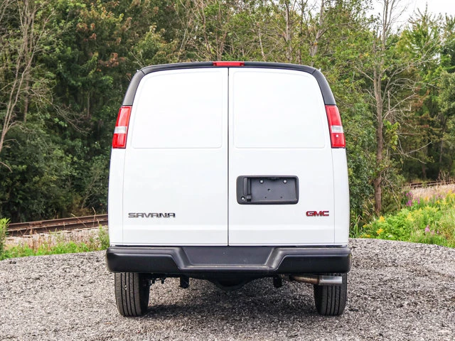 2025 GMC Savana Cargo Van - Driver/Power Convenience Pkg, biela, 90 km, dovoz Kanada — foto 10 z 20