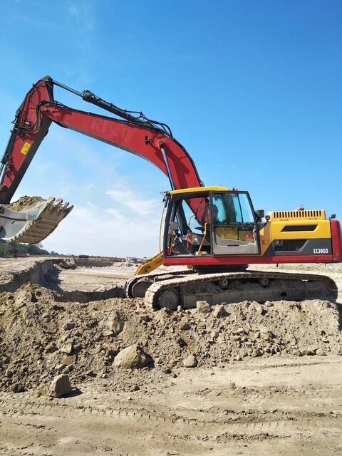 2012 Volvo EC, dovoz Skladom v EÚ — foto 1 z 16 2012 Volvo EC, dovoz Skladom v EÚ — foto 1 z 16