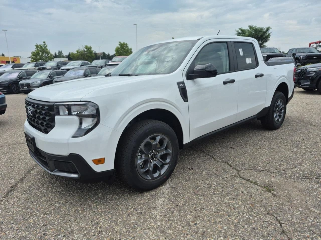 2026 Ford Maverick XLT, biela, 12 km, dovoz Kanada — foto 1