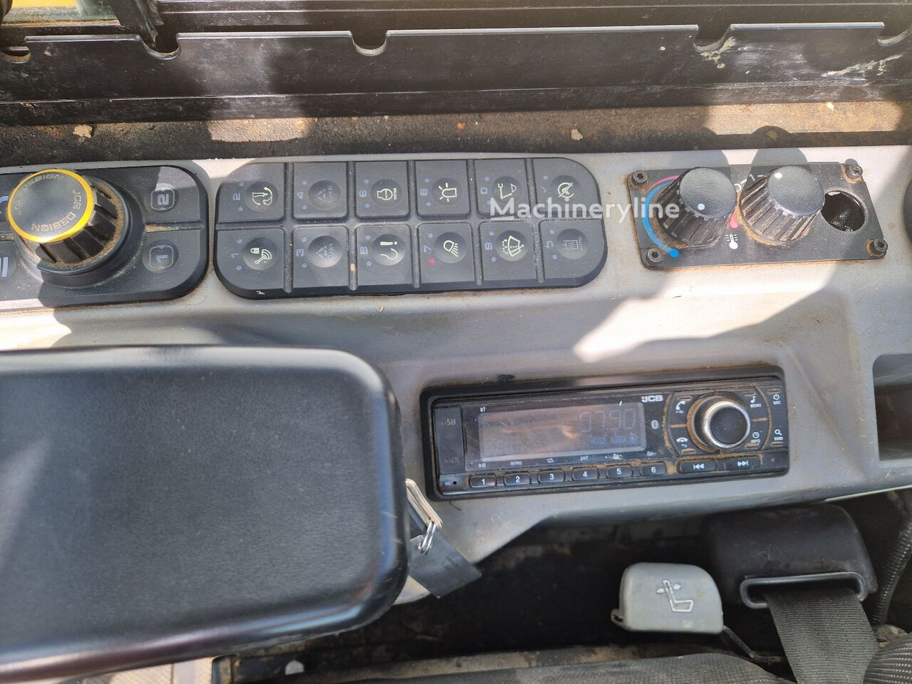 2025 JCB 25, 174 mth, dovoz Skladom v EÚ — foto 13 z 16
