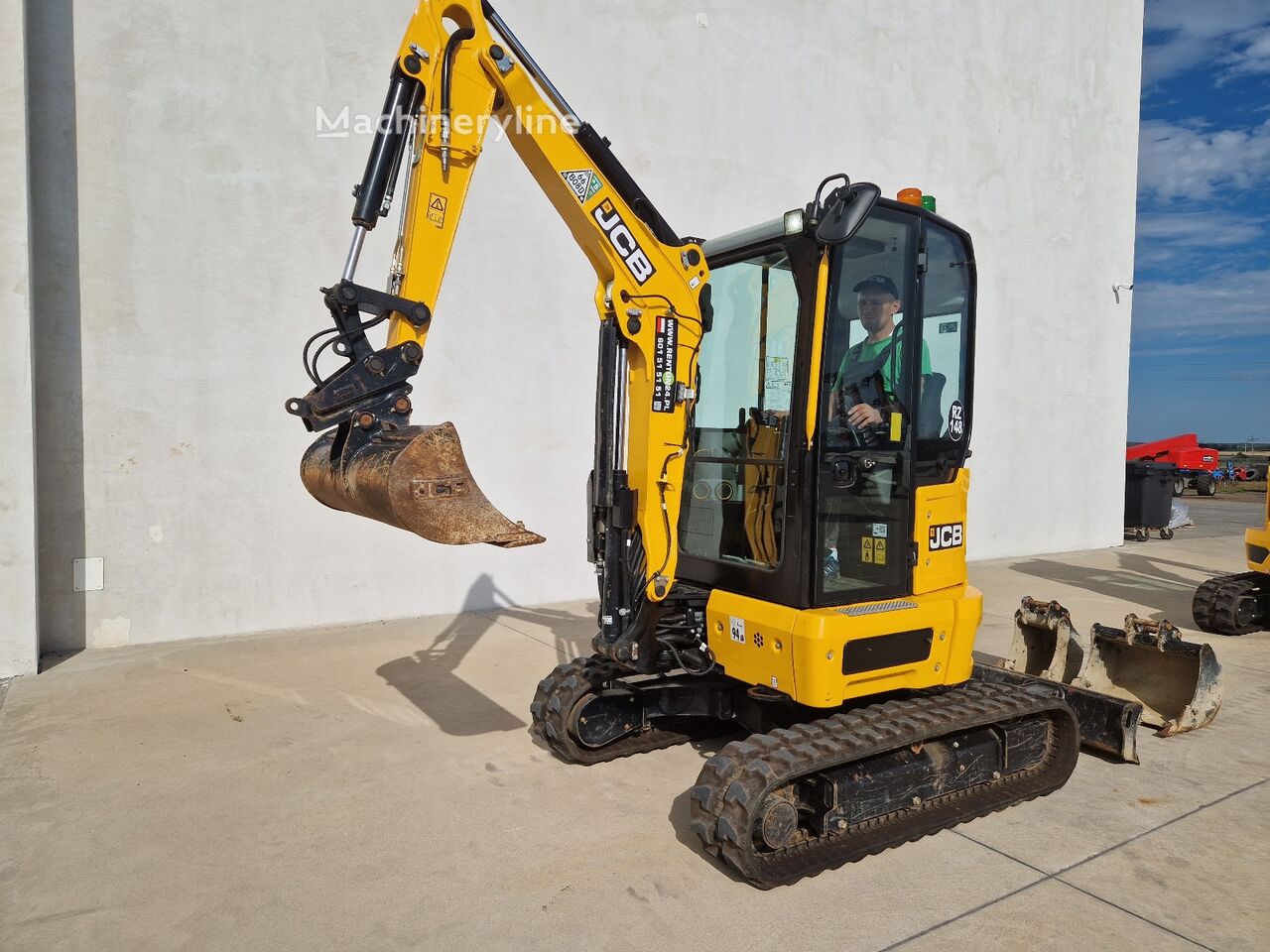 2025 JCB 25, 174 mth, dovoz Skladom v EÚ — foto 5 z 16