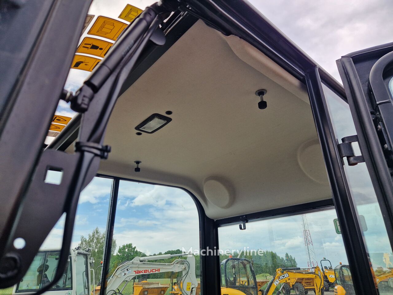 2019 JCB 15, 240 mth, dovoz Skladom v EÚ — foto 10 z 14