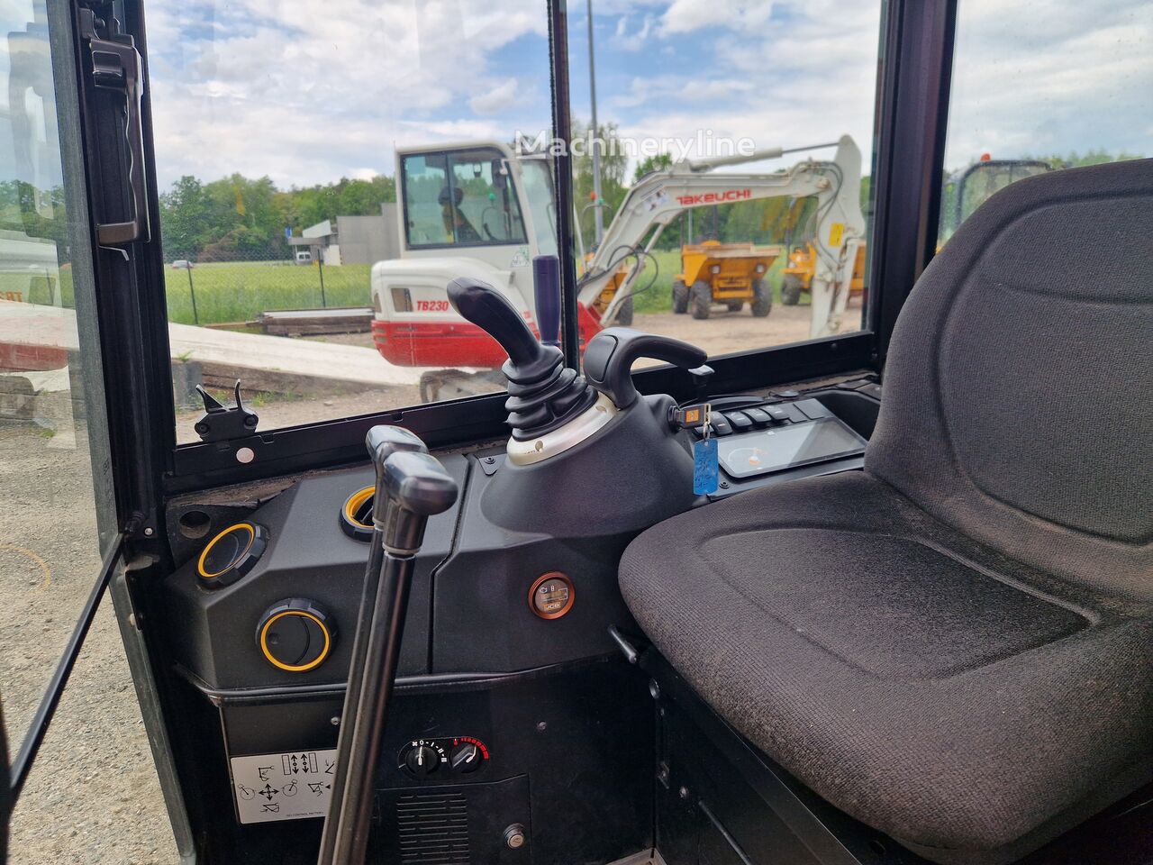 2019 JCB 15, 240 mth, dovoz Skladom v EÚ — foto 11 z 14