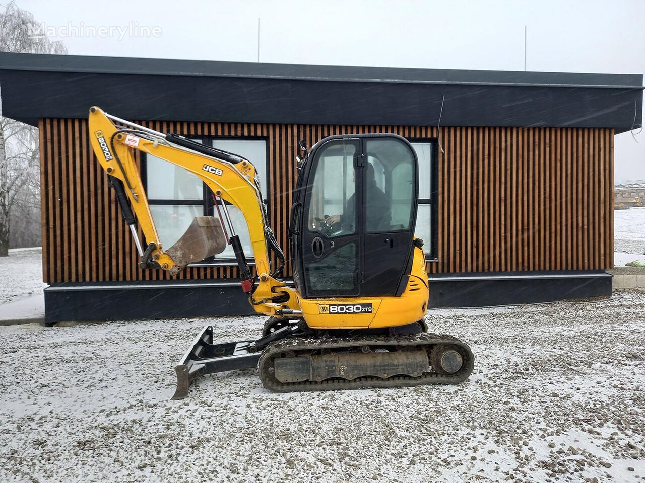 2017 JCB 8030, 1 914 mth, dovoz Skladom v EÚ — foto 1 z 15 2017 JCB 8030, 1 914 mth, dovoz Skladom v EÚ — foto 1 z 15