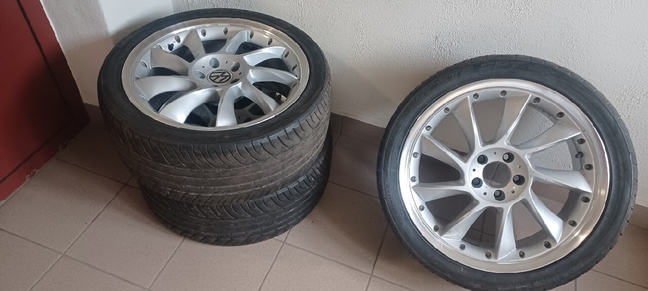 Felgi z oponami 19 cali, Skladom v EÚ — foto 1 | AMECAR Felgi z oponami 19 cali, Skladom v EÚ — foto 1