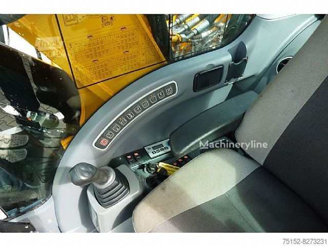 2011 JCB JS, 4 518 mth, dovoz Skladom v EÚ — foto 15 z 16