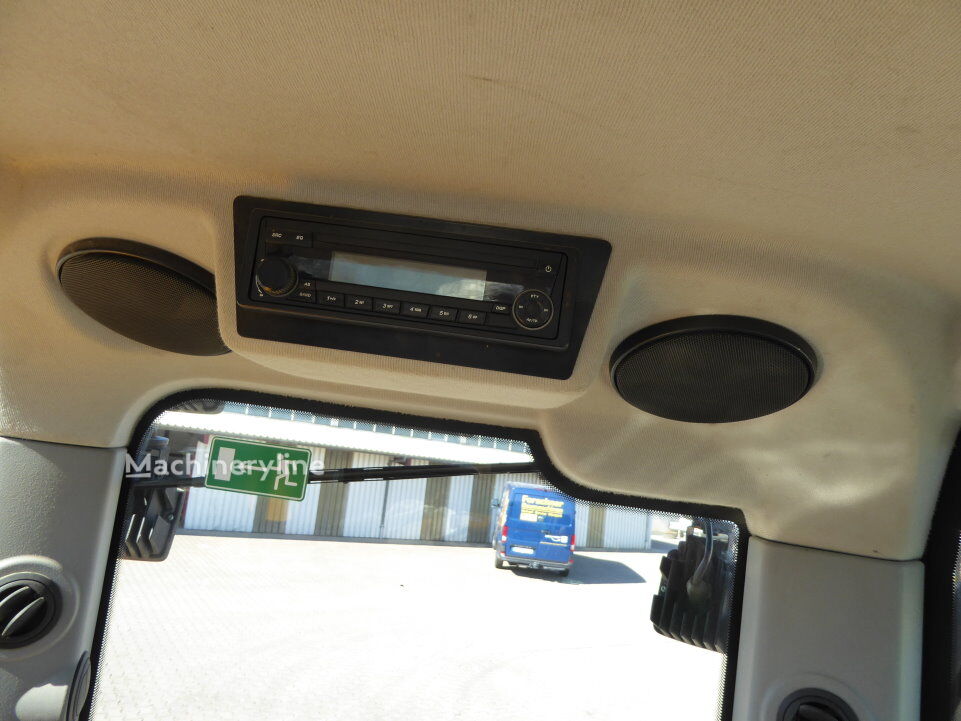 2018 JCB JS, 2 870 mth, dovoz Skladom v EÚ — foto 13 z 16