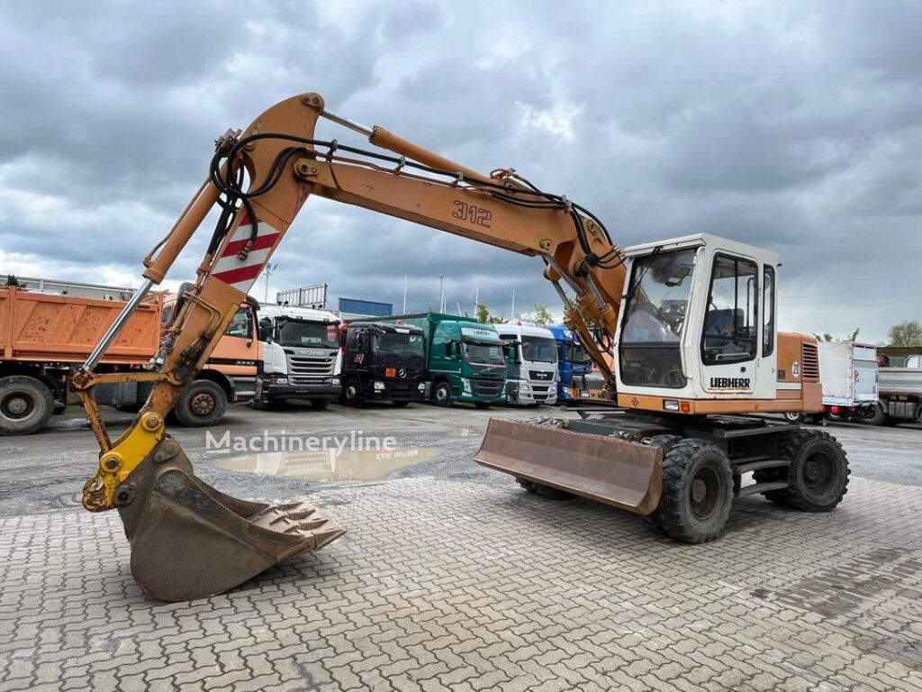 1994 Liebherr, 8 143 mth, dovoz Skladom v EÚ — foto 1 | AMECAR 1994 Liebherr, 8 143 mth, dovoz Skladom v EÚ — foto 1