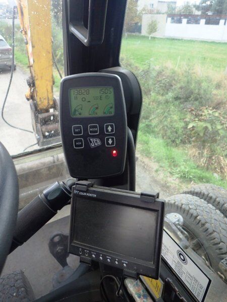 2011 JCB JS, 13 828 mth, dovoz Skladom v EÚ — foto 8 z 10