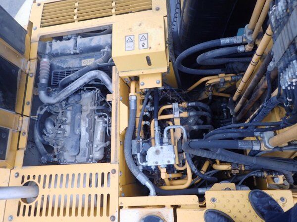 2011 JCB JS, 13 828 mth, dovoz Skladom v EÚ — foto 9 z 10