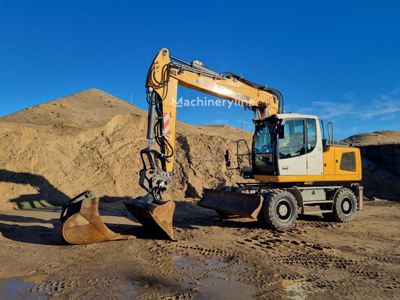 2014 Liebherr A918, 13 244 mth, dovoz Skladom v EÚ — foto 1 | AMECAR 2014 Liebherr A918, 13 244 mth, dovoz Skladom v EÚ — foto 1