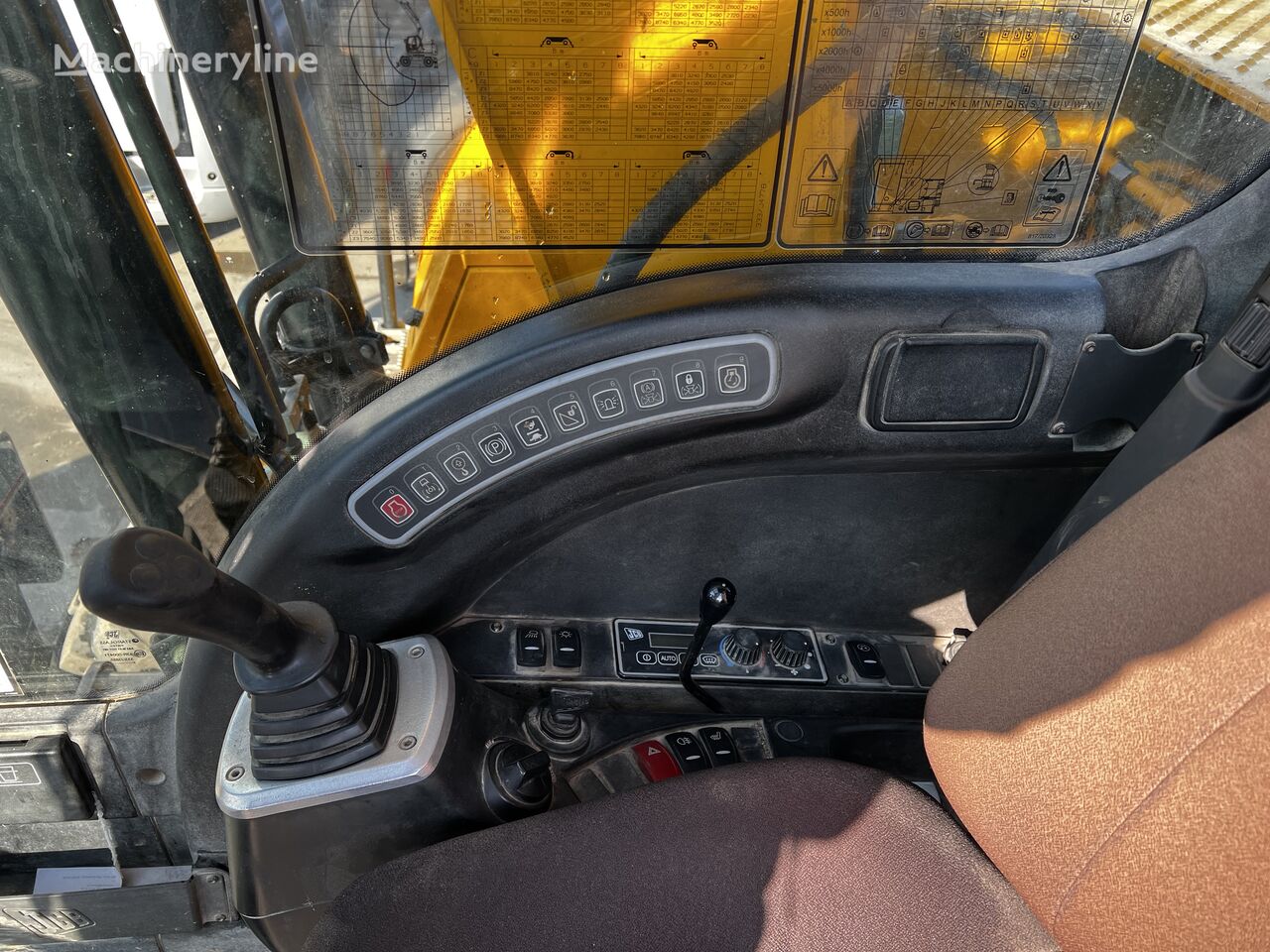 2012 JCB JS, 11 210 mth, dovoz Skladom v EÚ — foto 16 z 16