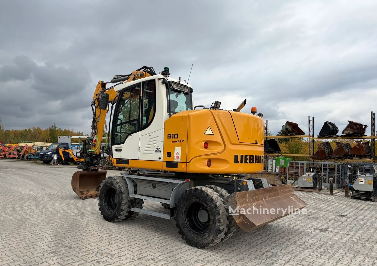 2016 Liebherr A910, 10 720 mth, dovoz Skladom v EÚ — foto 3 z 15