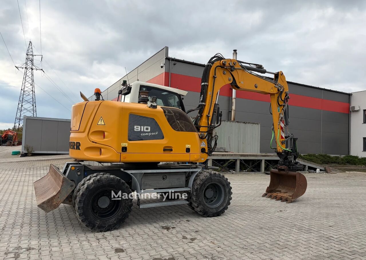 2016 Liebherr A910, 10 720 mth, dovoz Skladom v EÚ — foto 4 z 15